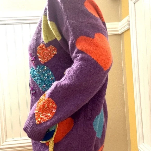 Vibrant Heart Patterned Women's Cardigan - Picture 8 of 9